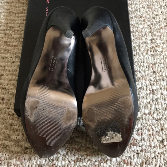 High heel pumps - Picture 3 of 4